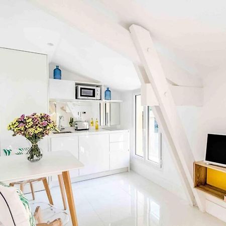 New Design Studio Walking To The Beach And Shops Apartment Villefranche-sur-Mer Exterior photo