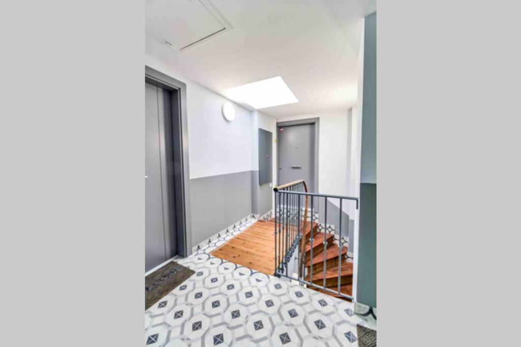 New Design Studio Walking To The Beach And Shops Apartment Villefranche-sur-Mer Exterior photo